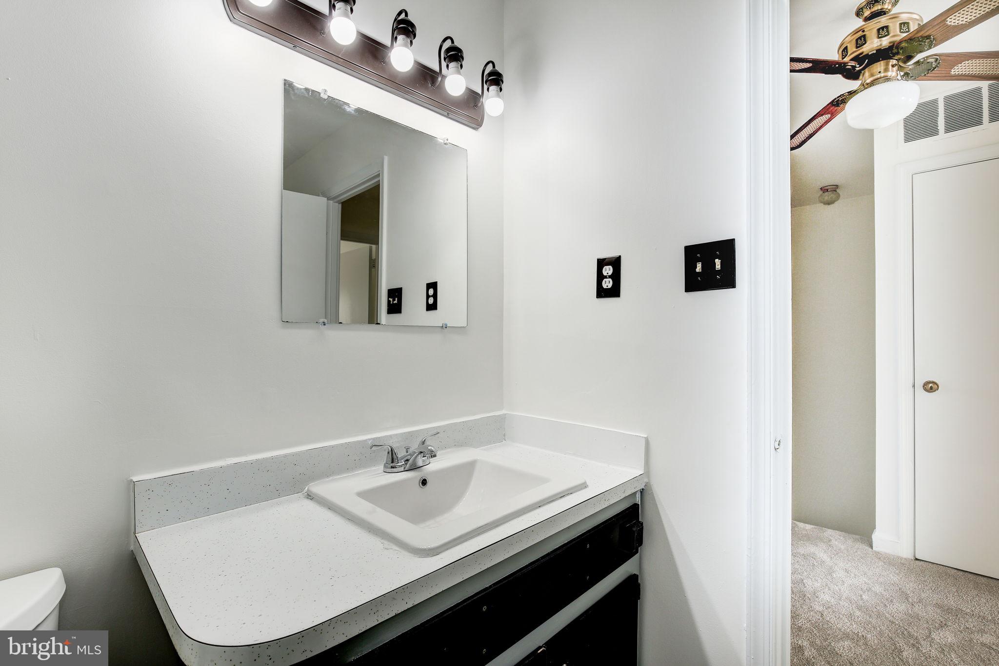 LAKEVIEW VILLAGE - Residential Lease