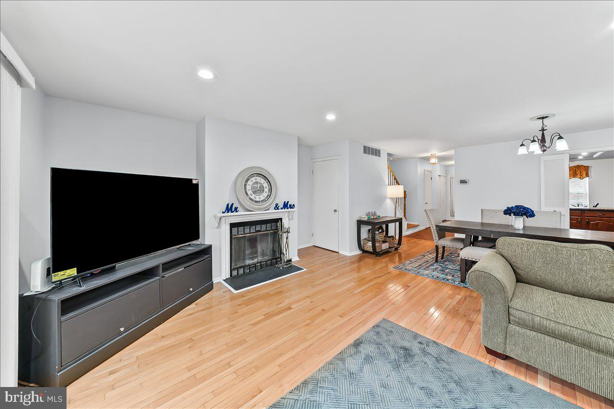 WESTON VILLAGE - Residential