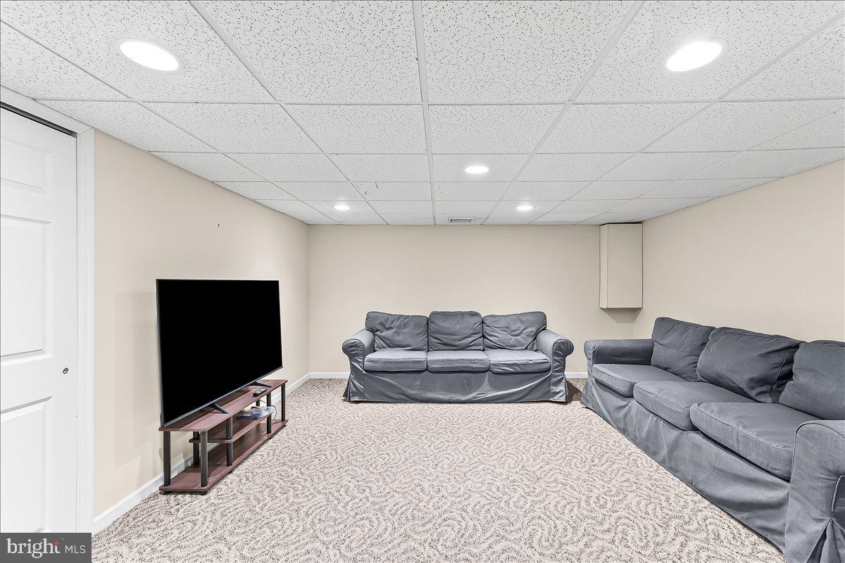 WESTON VILLAGE - Residential