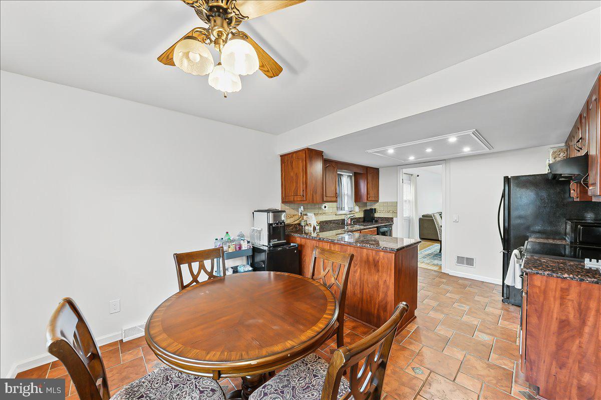 WESTON VILLAGE - Residential