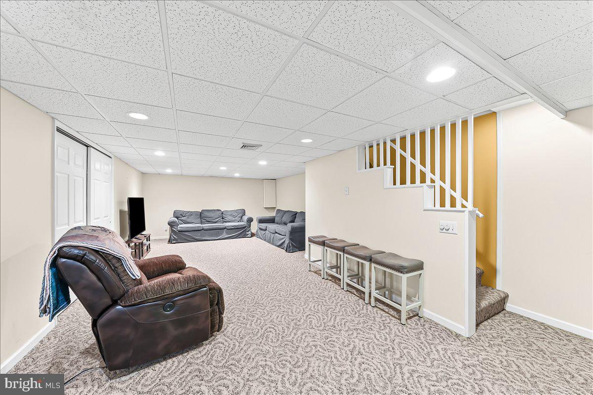 WESTON VILLAGE - Residential