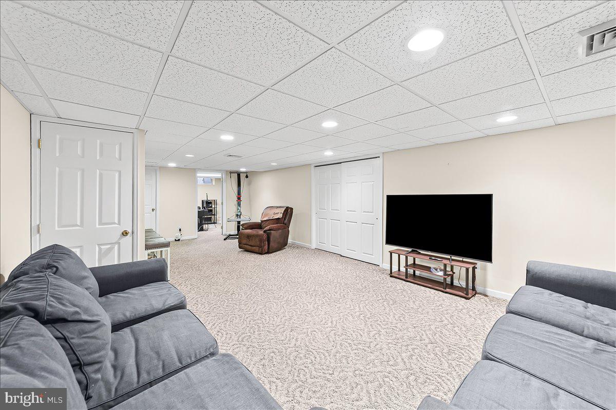 WESTON VILLAGE - Residential