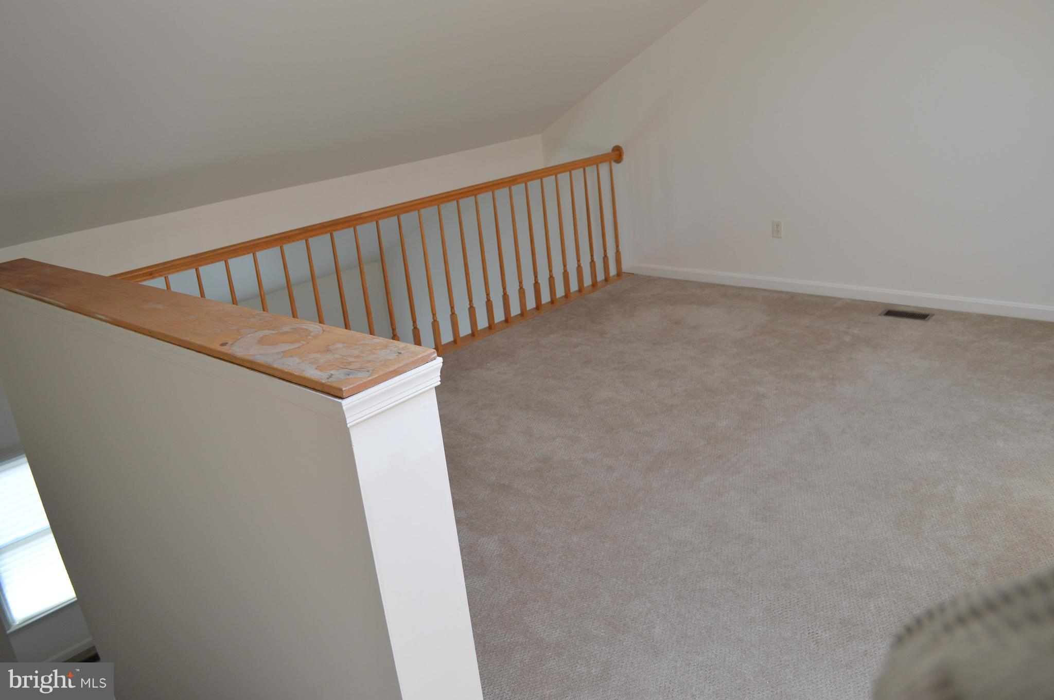 ROUNDHOUSE SQUARE - Residential Lease