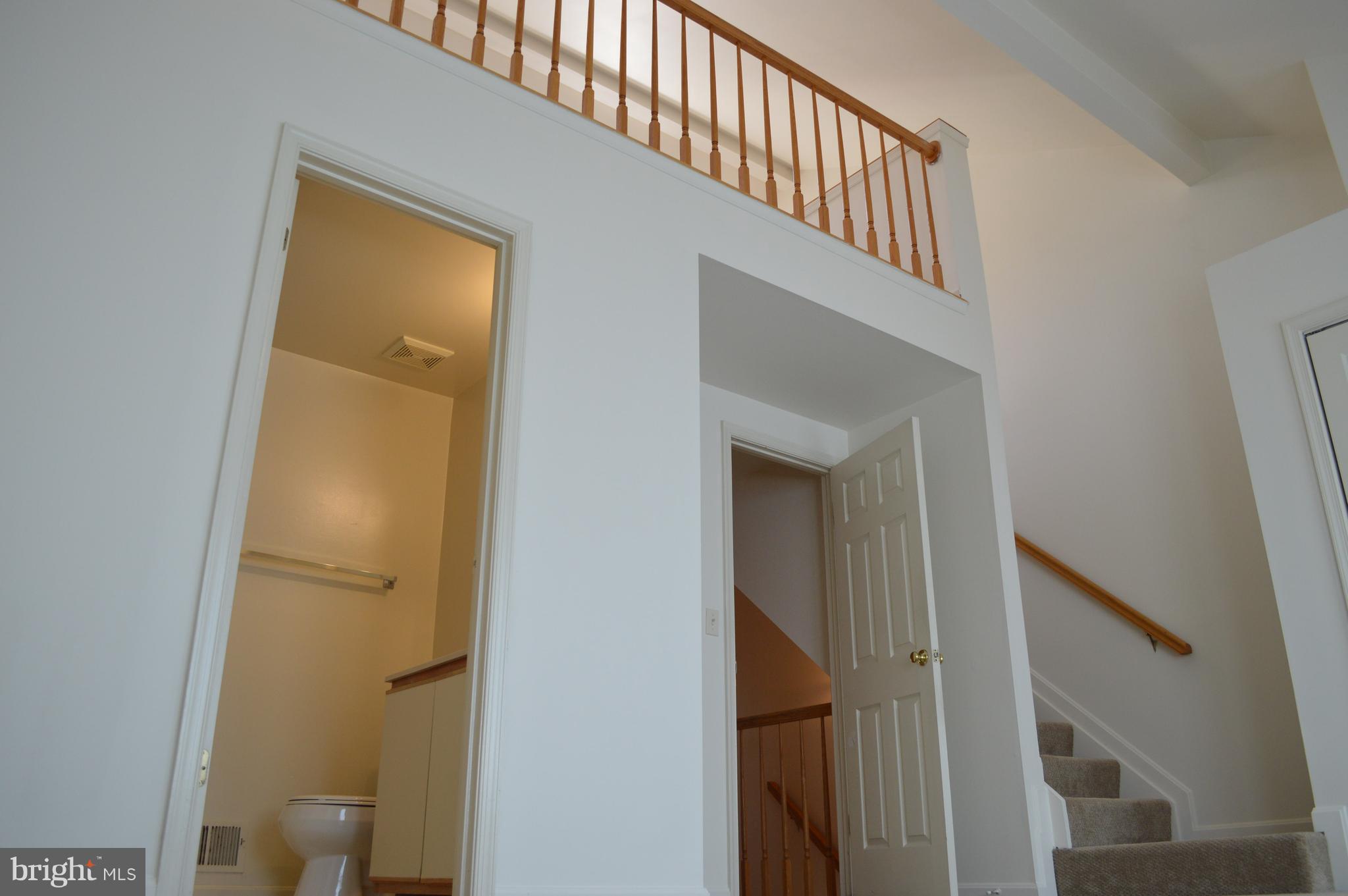 ROUNDHOUSE SQUARE - Residential Lease