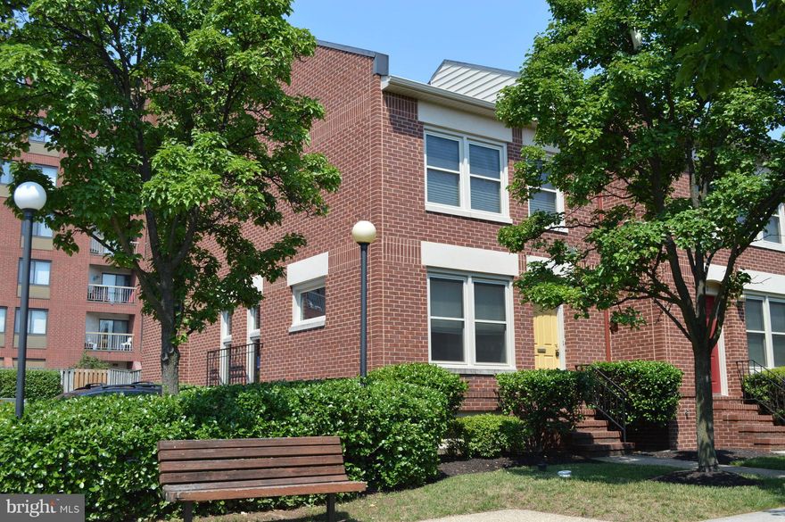 Beautiful, airy End of Group offering a wood burning fireplace in the LR and features a loft over the master BR on the 2nd floor.  Contemporary look with eat in kitchen and large dining/living room combo. Finished lower level. 2 large bedrooms on the second floor and 2 full baths.  The master BR features a large loft space with skylights, for office or lounge.  No pets please. Listing broker application and lease form.