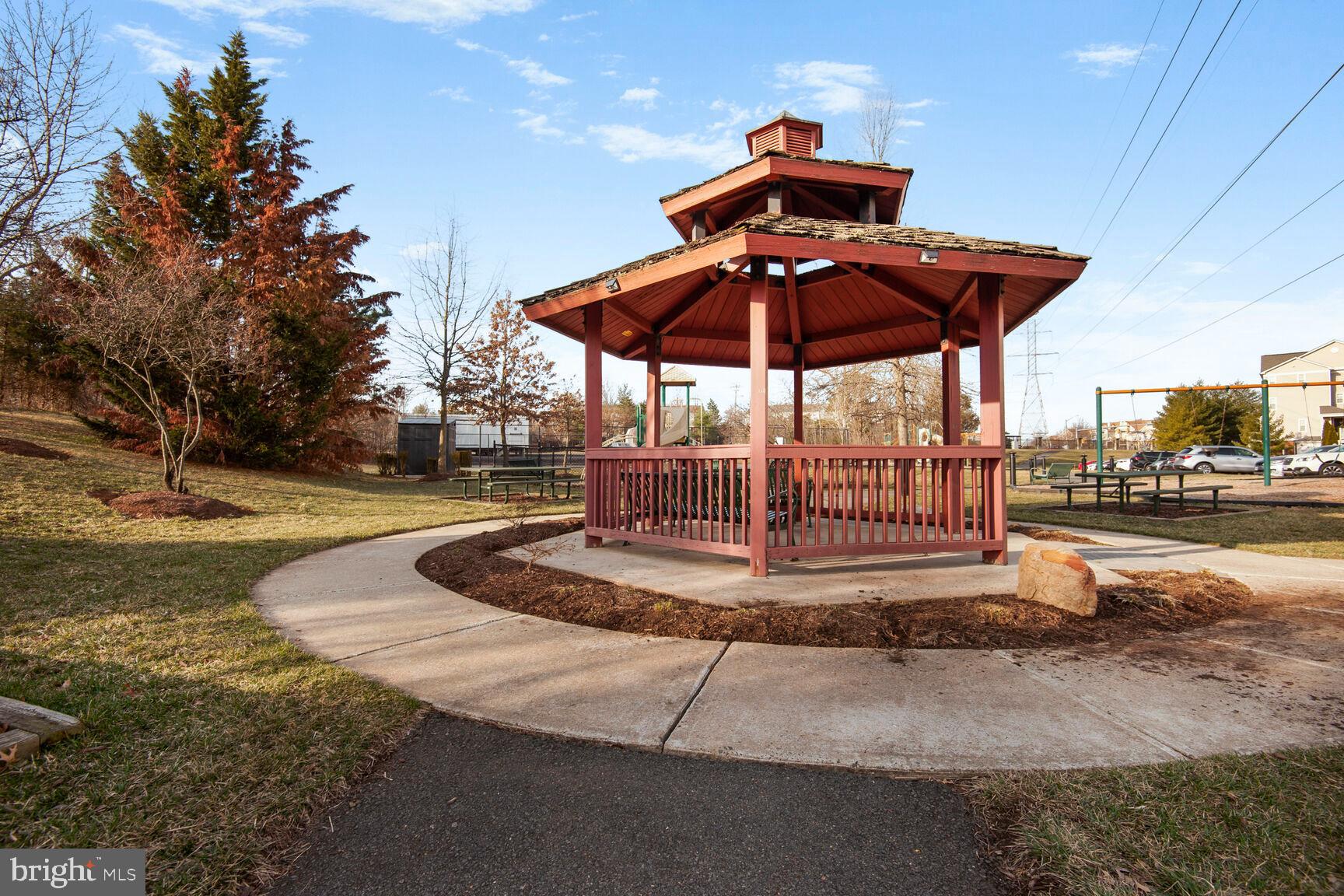 COPPERMINE CROSSING - Residential