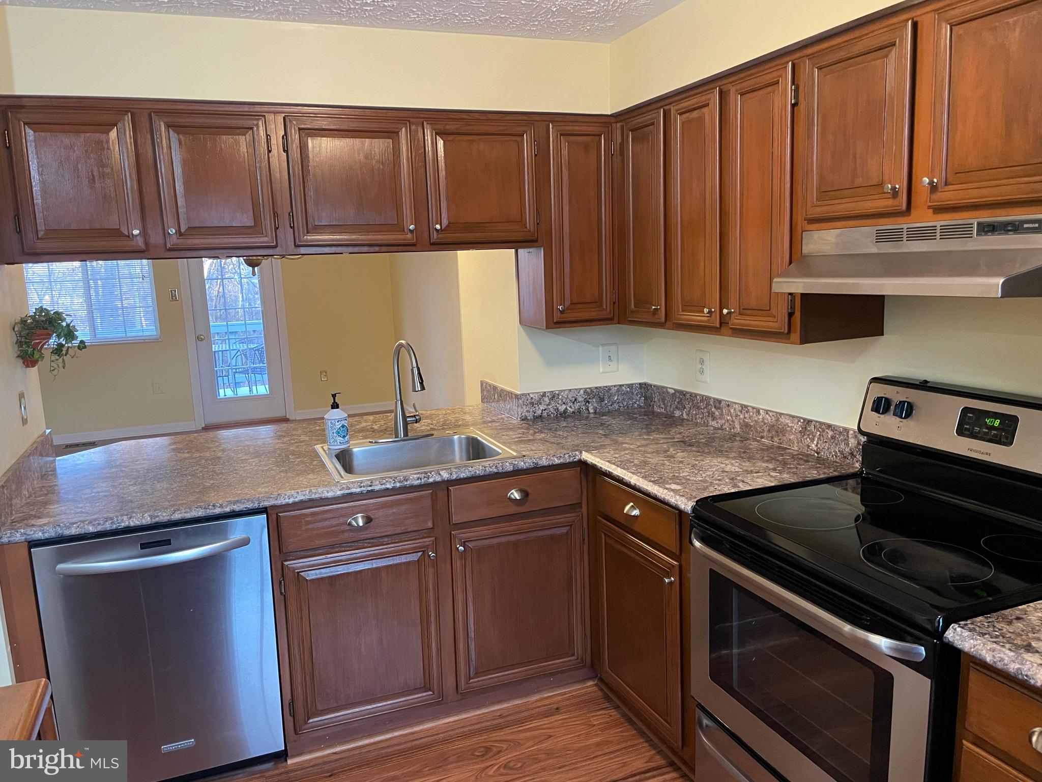 LITTLE ROCKY RUN - Residential Lease