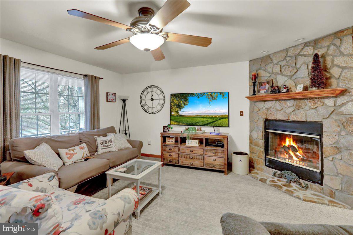 HUNTERS RUN - Residential