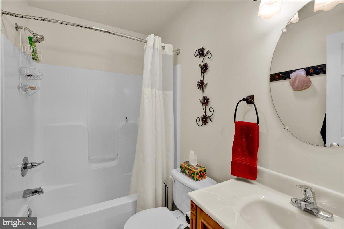 HUNTERS RUN - Residential