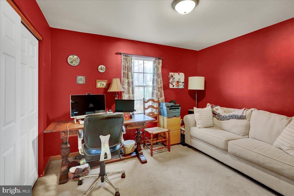 HUNTERS RUN - Residential