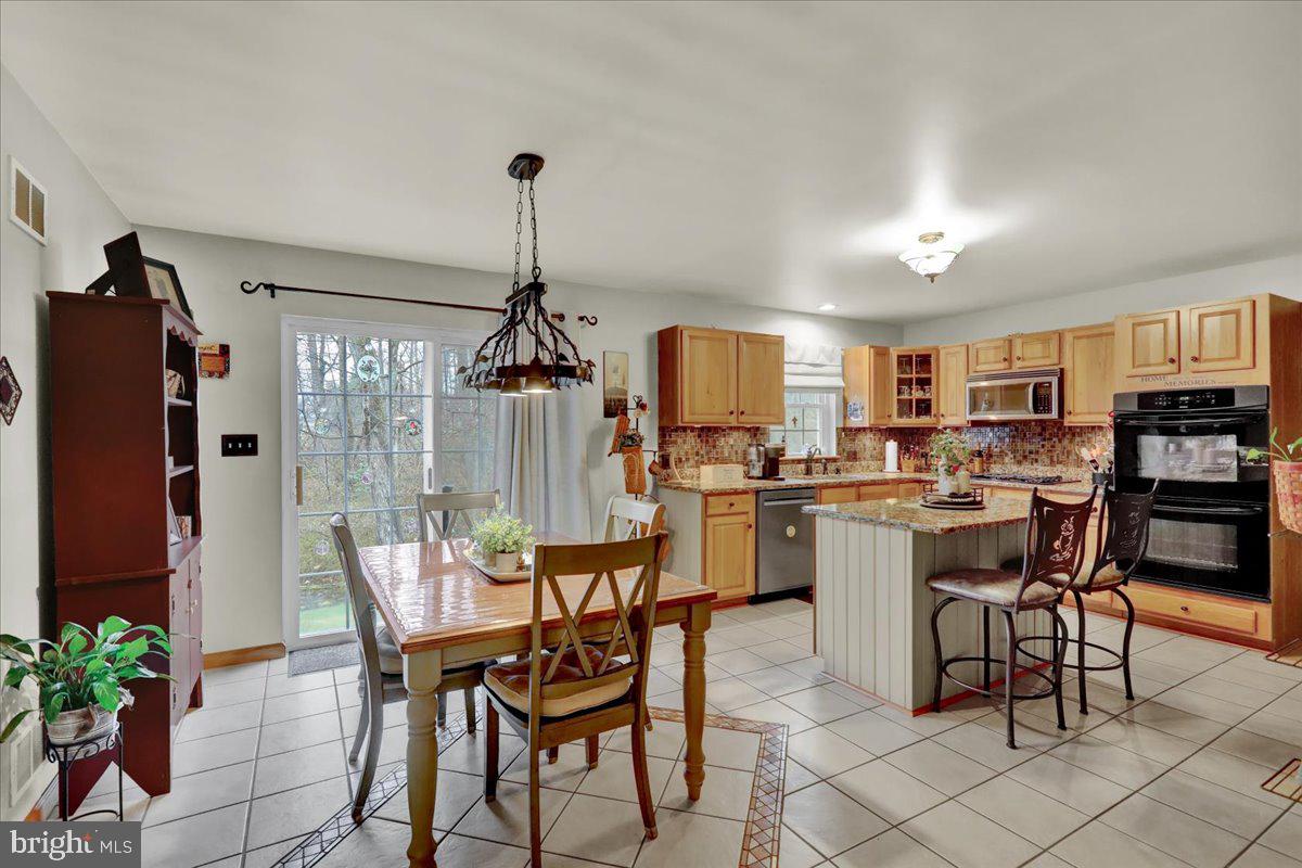 HUNTERS RUN - Residential