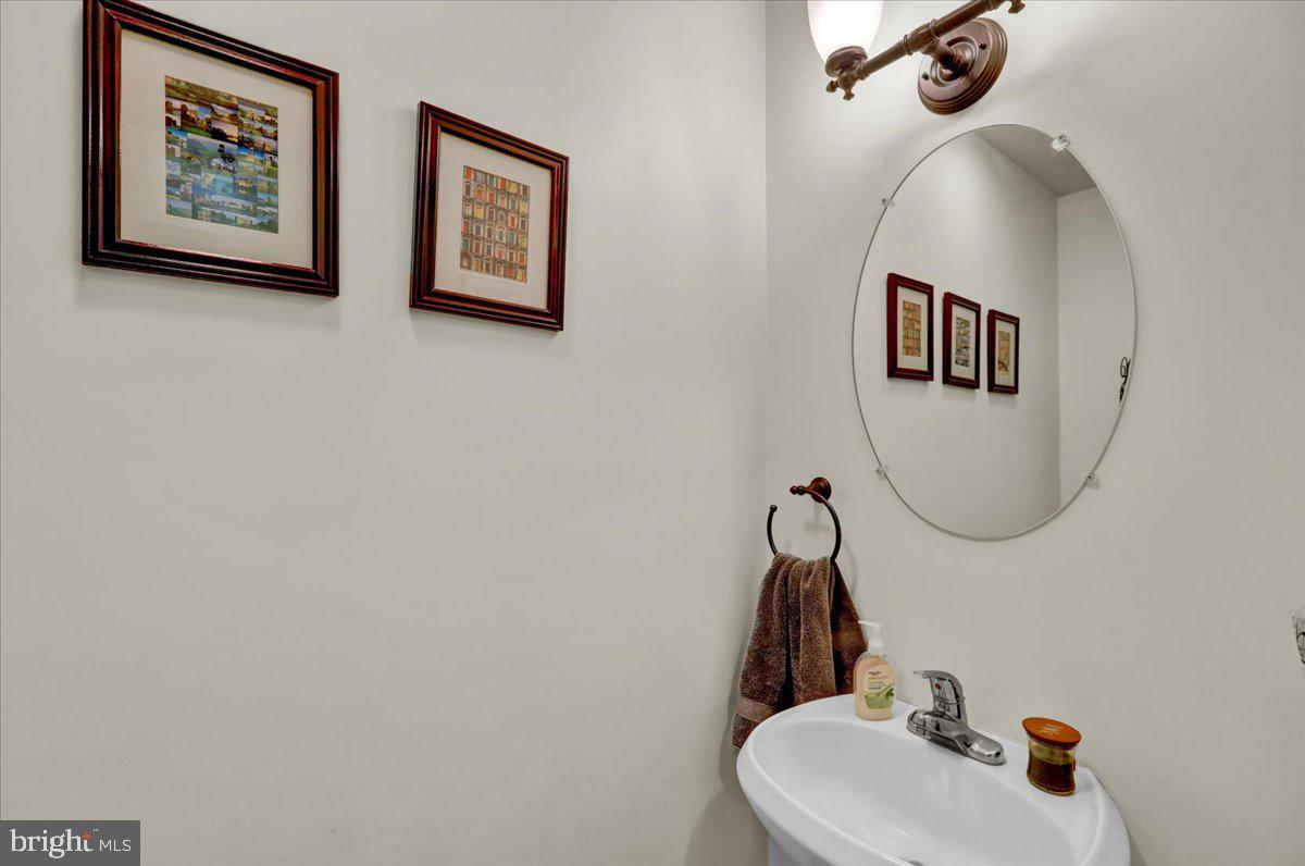 HUNTERS RUN - Residential