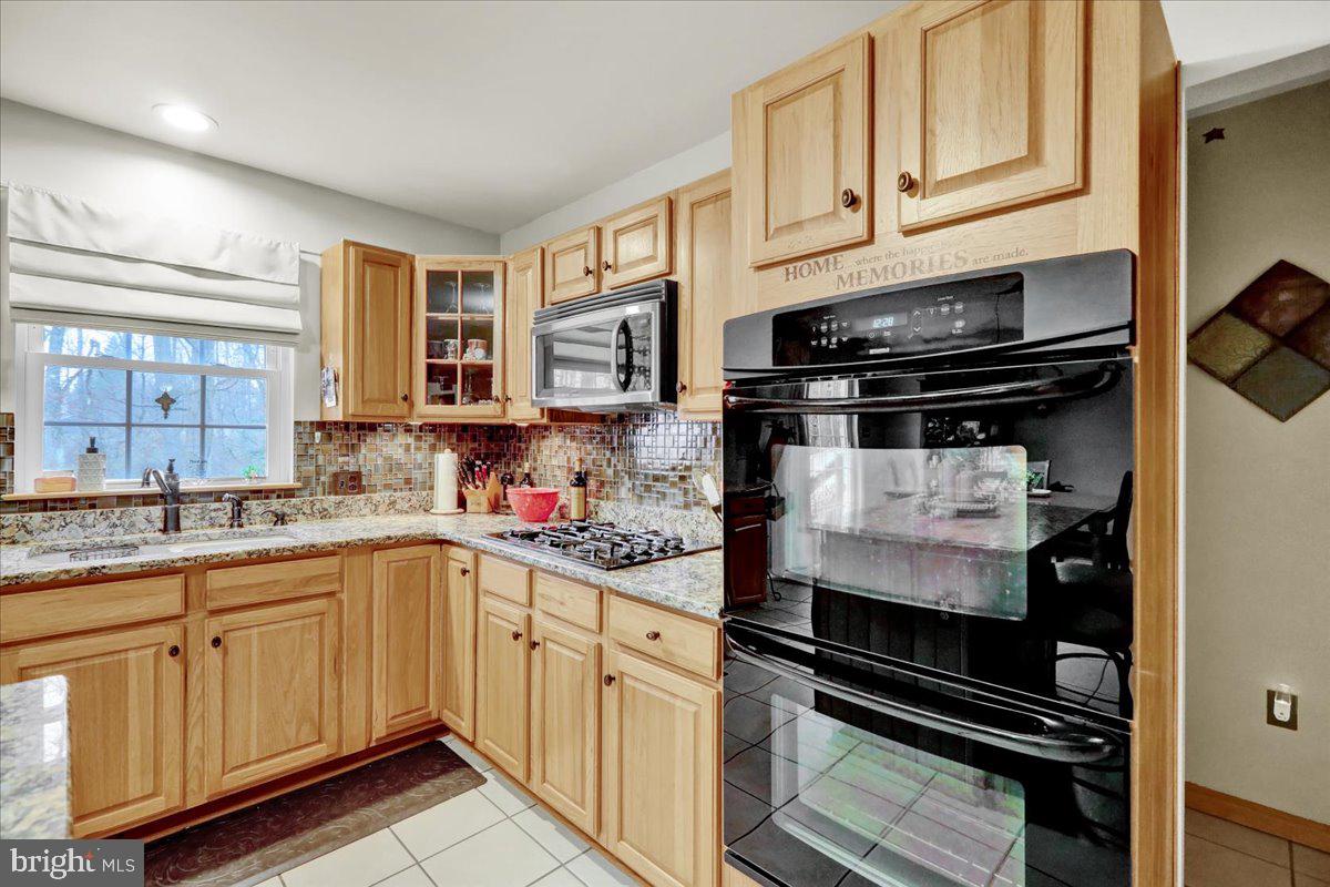 HUNTERS RUN - Residential