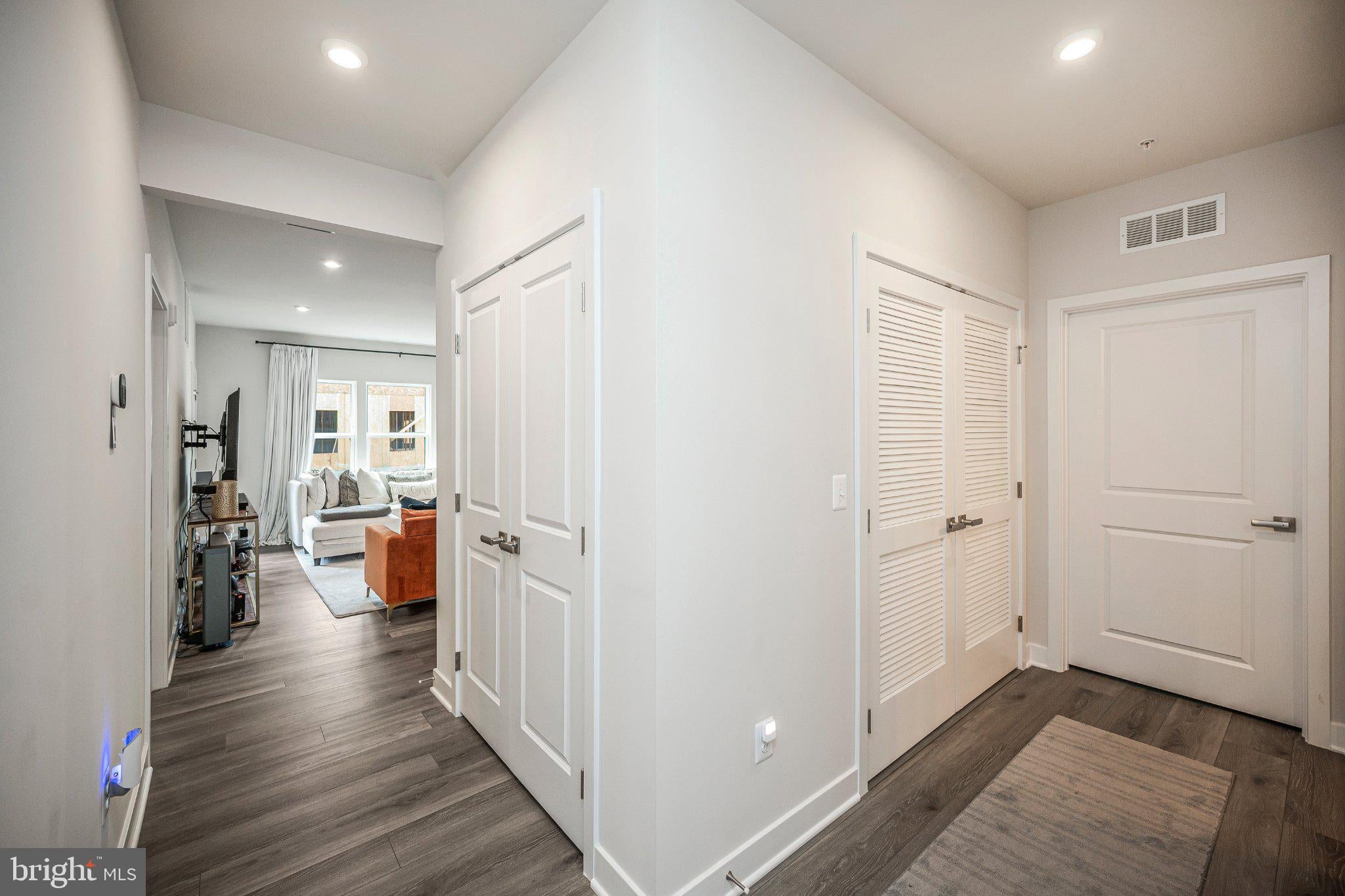 1611 POTOMAC SHORES PARKWAY 402