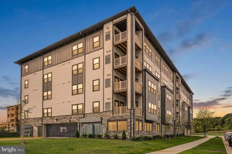 Photo of 1611 Potomac Shores Parkway #402, DUMFRIES, VA 22026 (MLS # VAPW2131832)