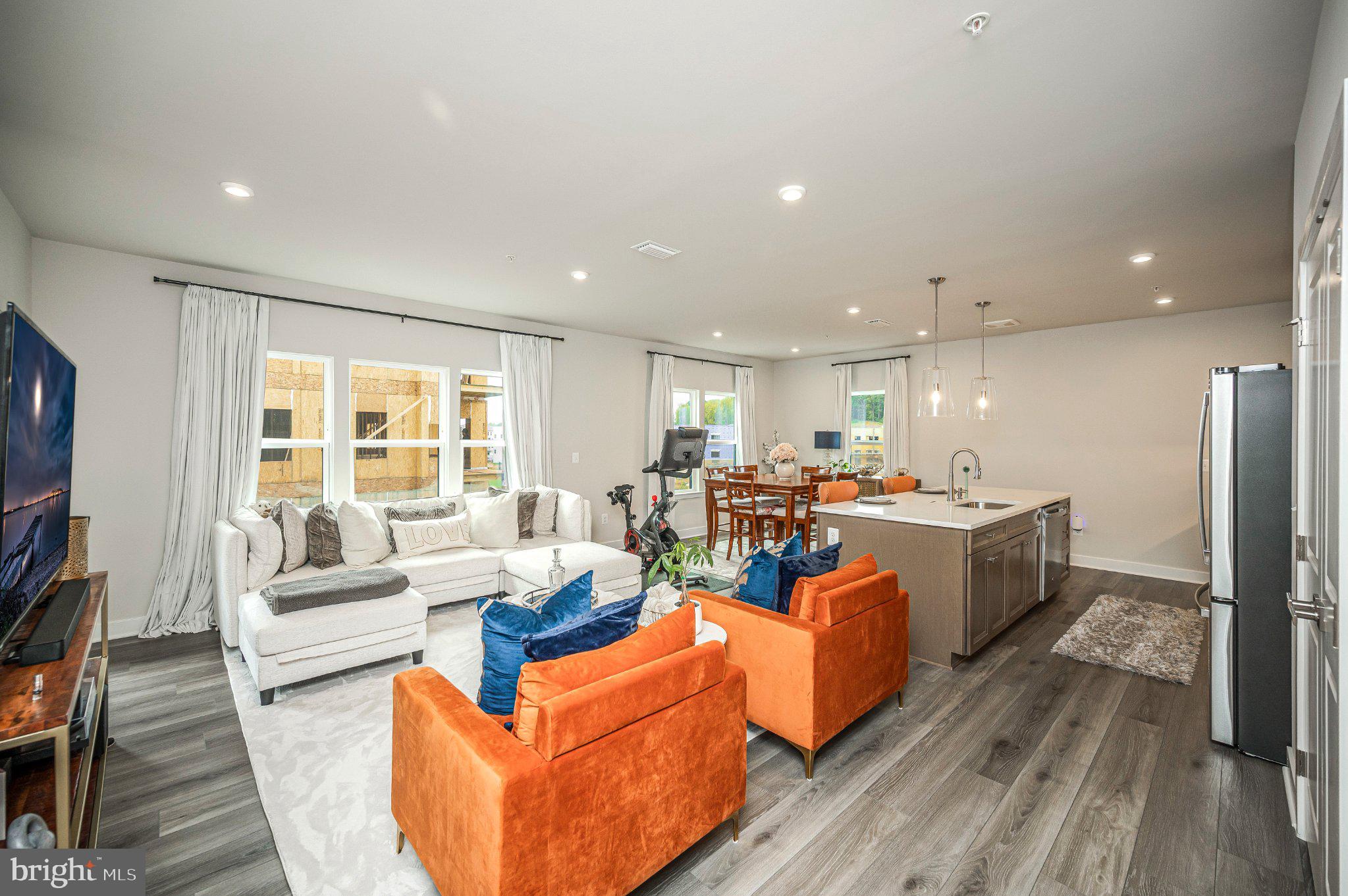 1611 POTOMAC SHORES PARKWAY 402