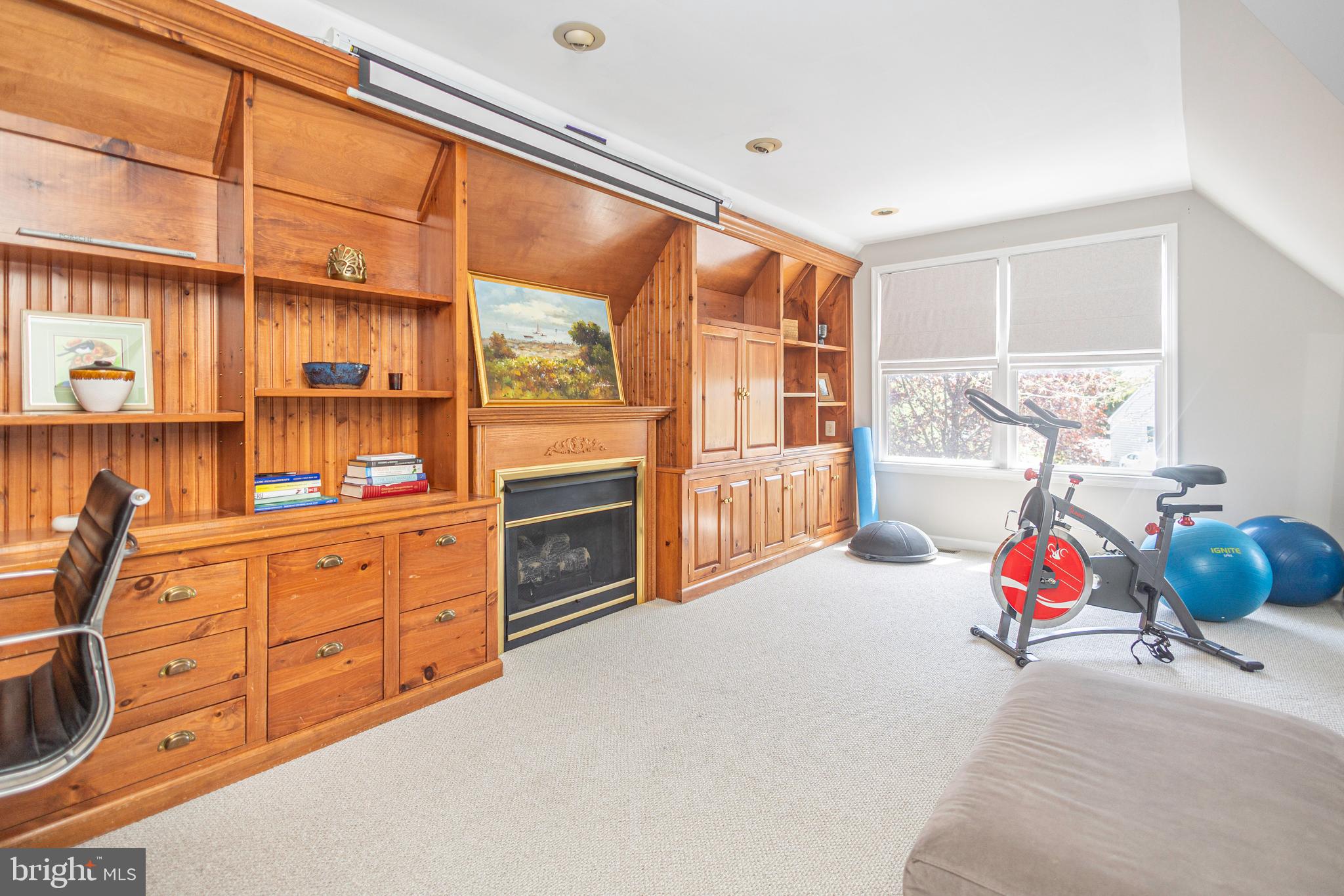 CANAL WALK - Residential