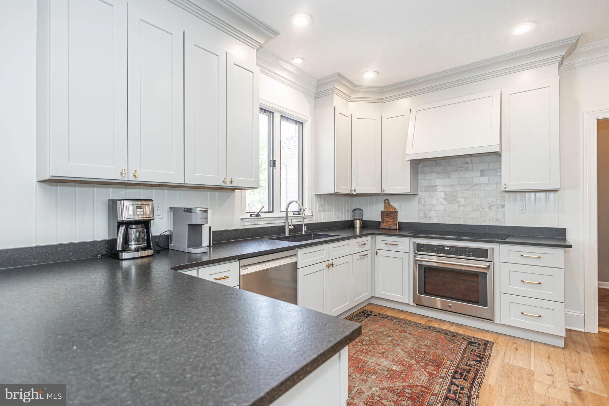 CANAL WALK - Residential