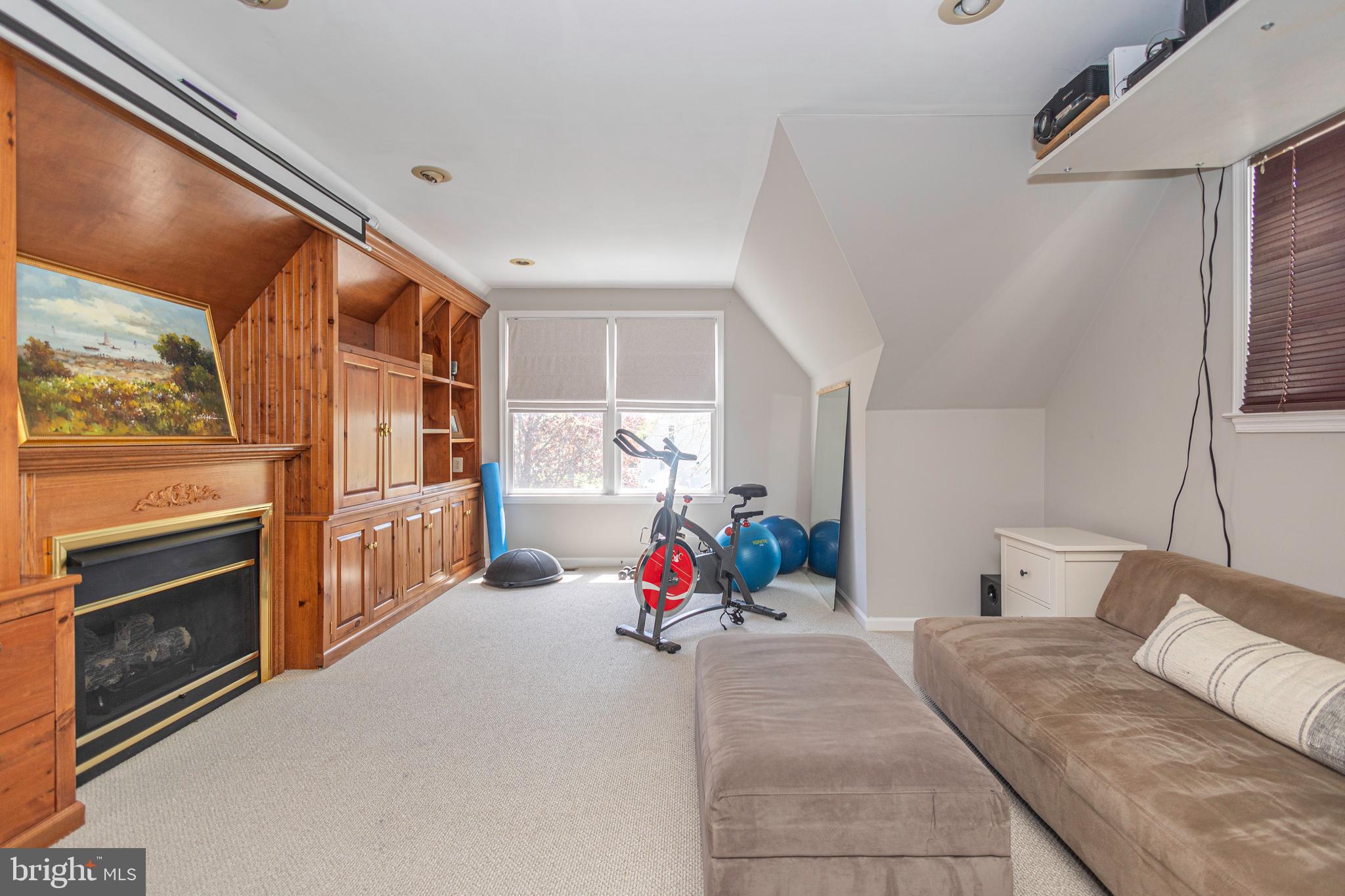 CANAL WALK - Residential