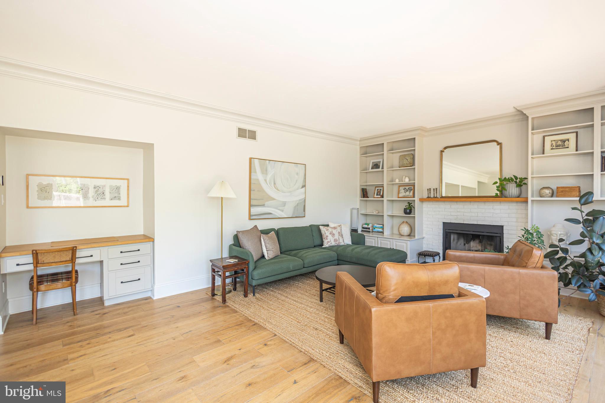 CANAL WALK - Residential