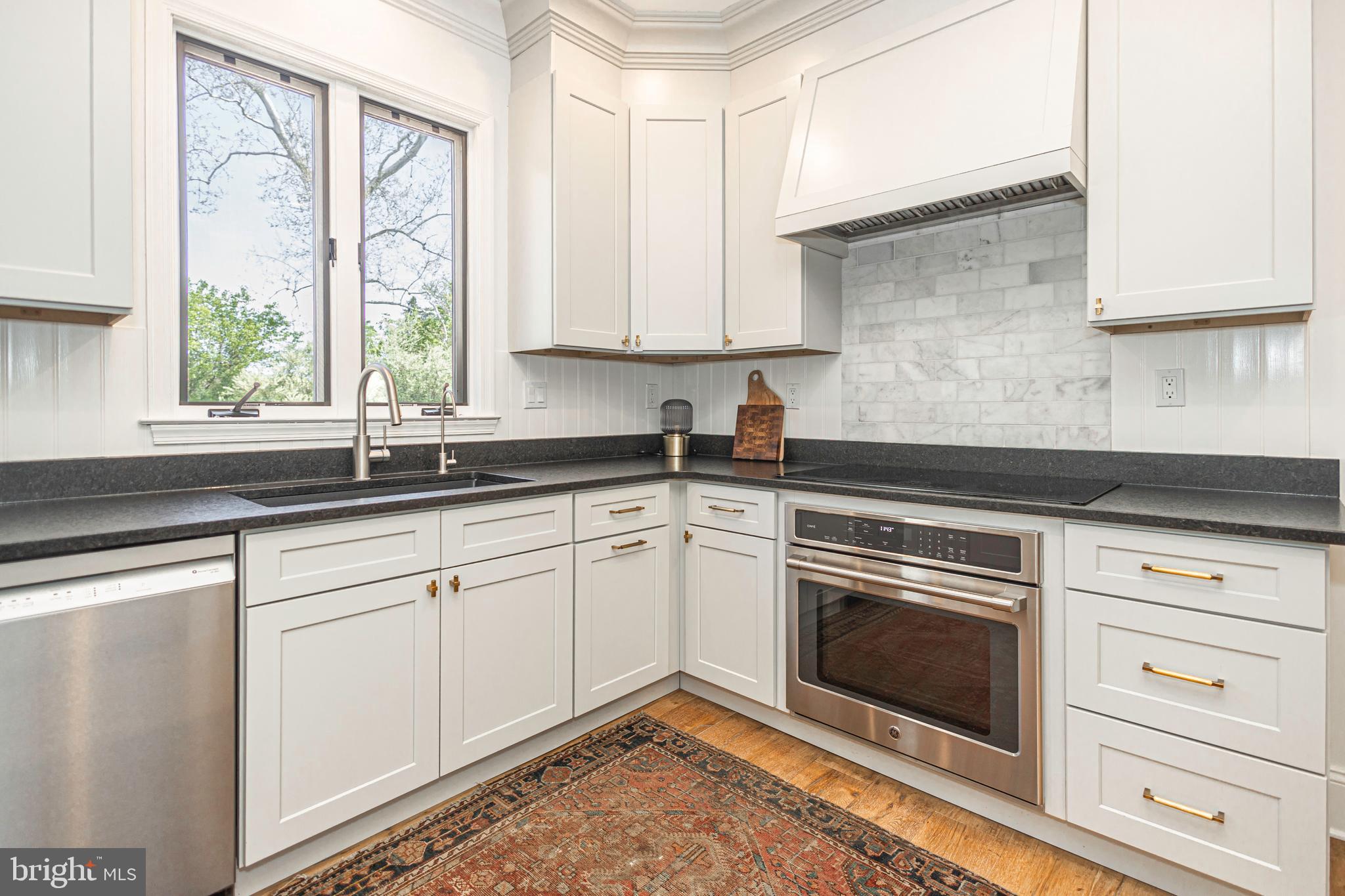 CANAL WALK - Residential