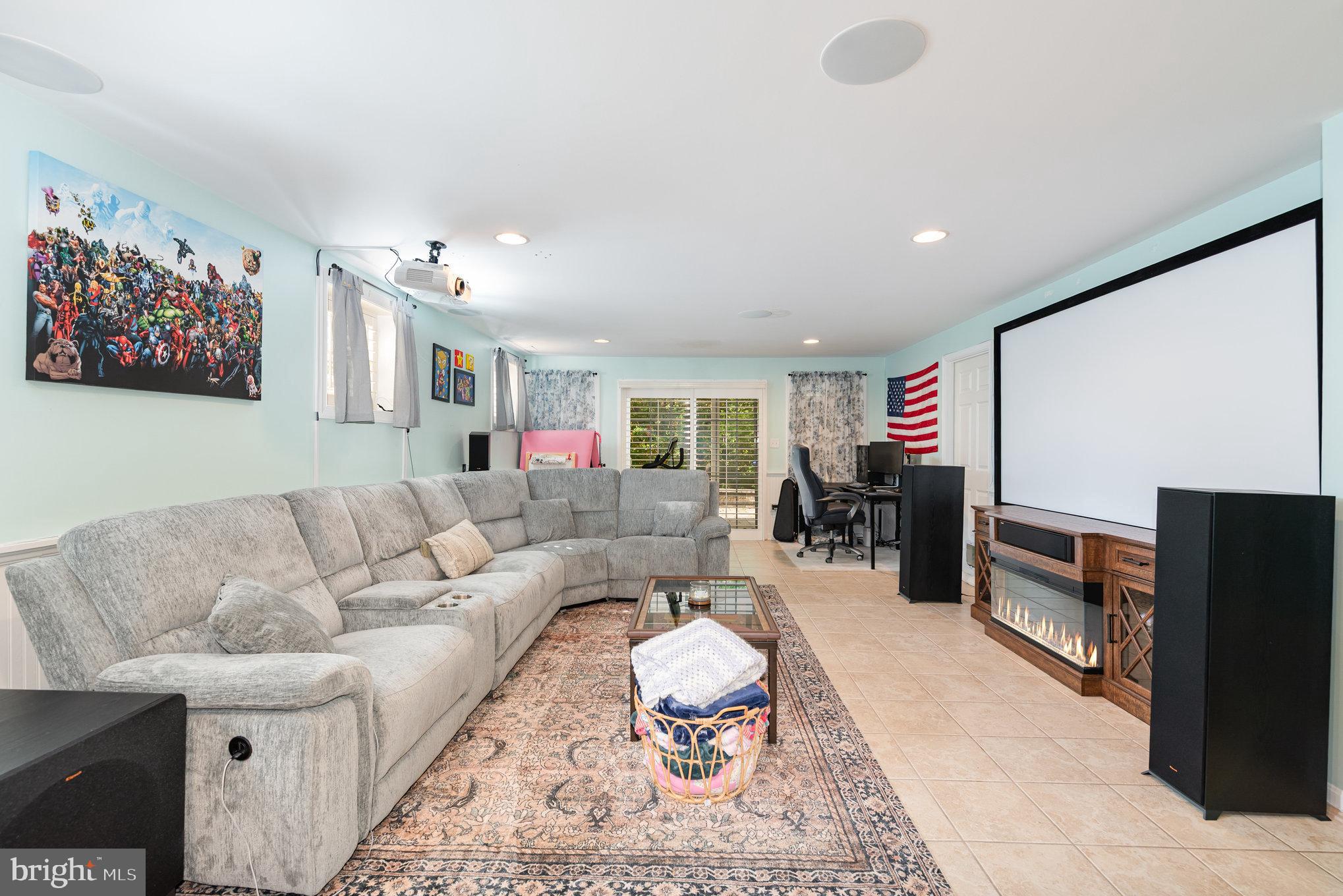 HOPKINS LANDING - Residential