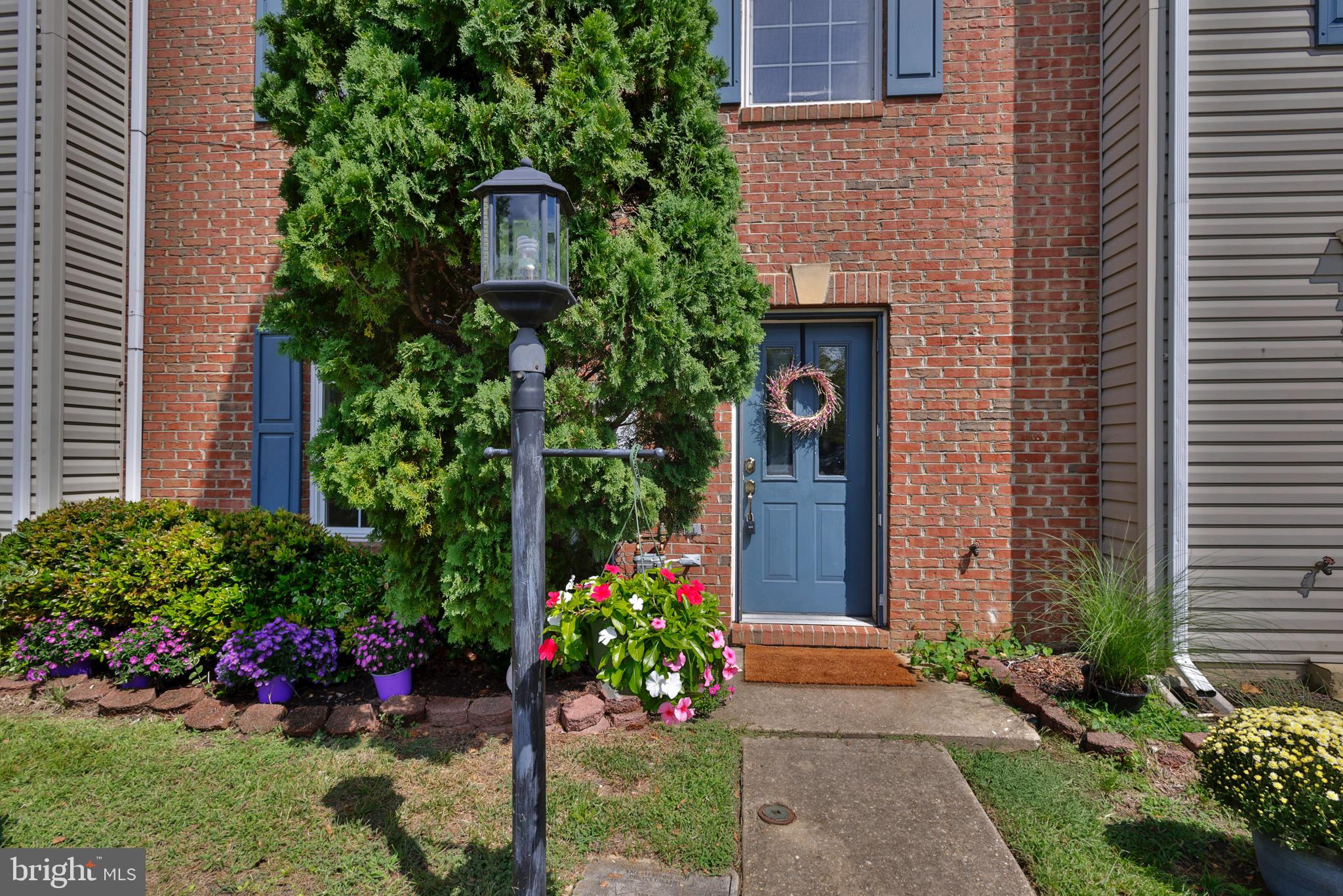 1009 CARBONDALE WAY