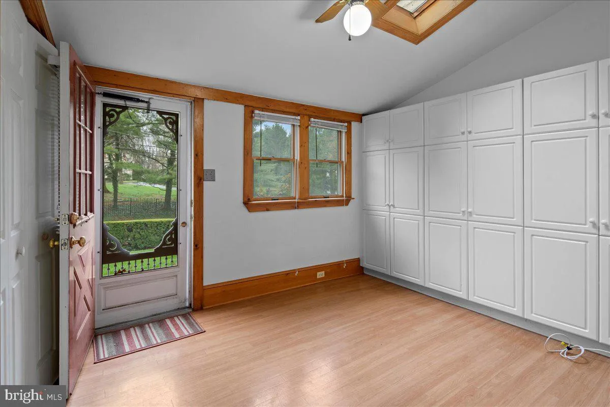 Doylestown, Pennsylvania 18901, United States, 3 Bedrooms Bedrooms, ,3 BathroomsBathrooms,Residential,Contingent,105732