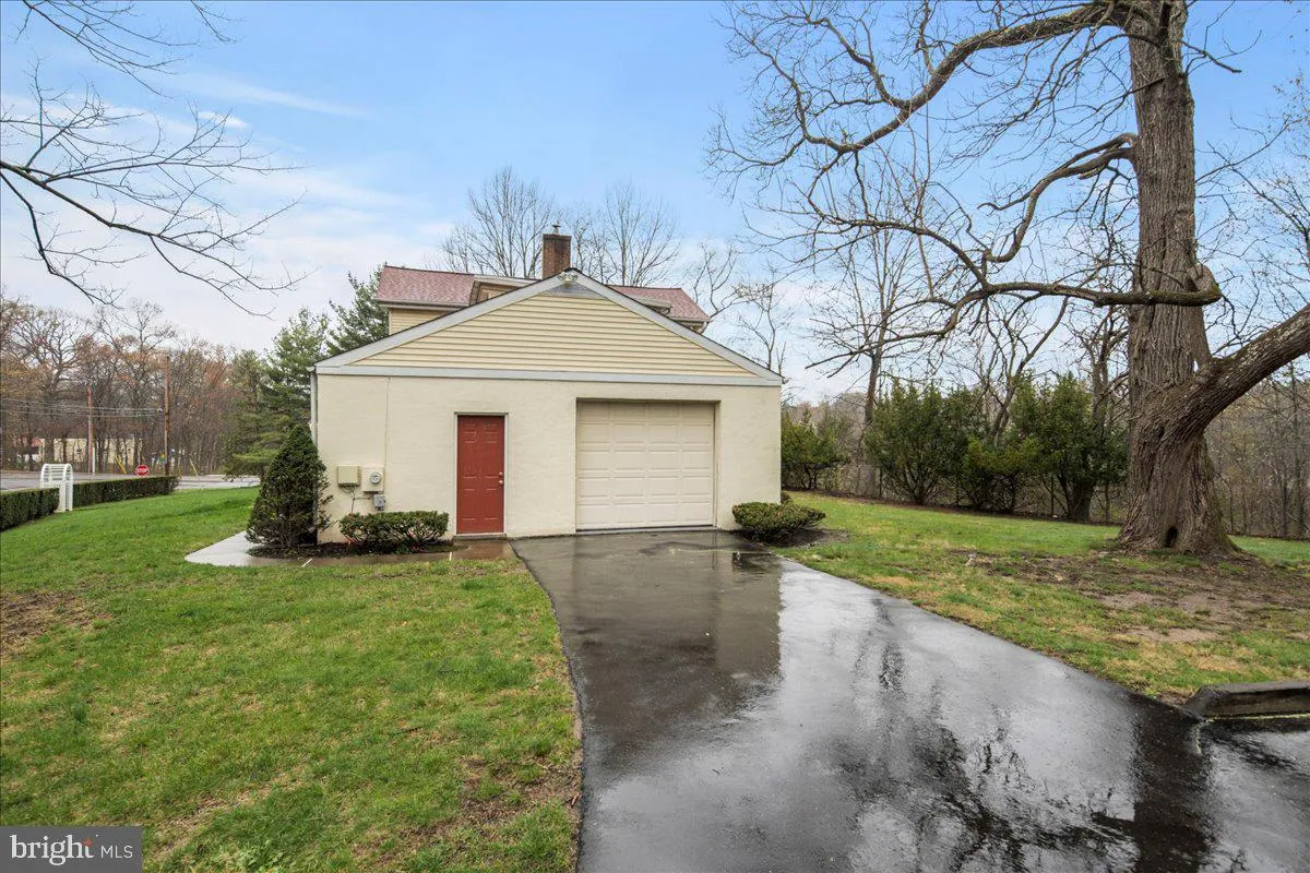 Doylestown, Pennsylvania 18901, United States, 3 Bedrooms Bedrooms, ,3 BathroomsBathrooms,Residential,Contingent,105732