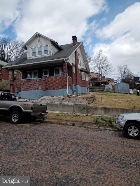 Homes For Sale - 825 Shawnee Avenue<br/> CUMBERLAND, MD 21502