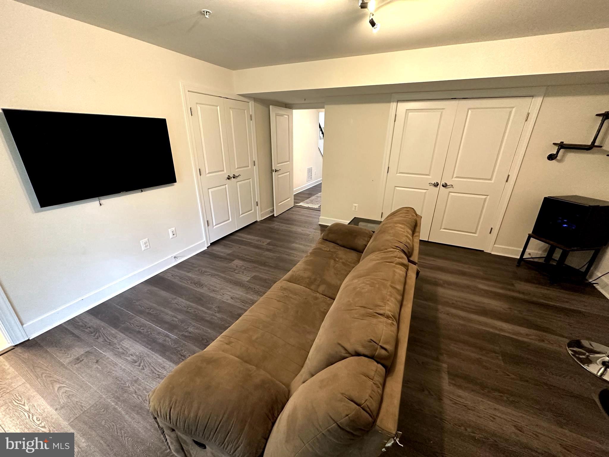 SMITH HOME FARM - Residential Lease