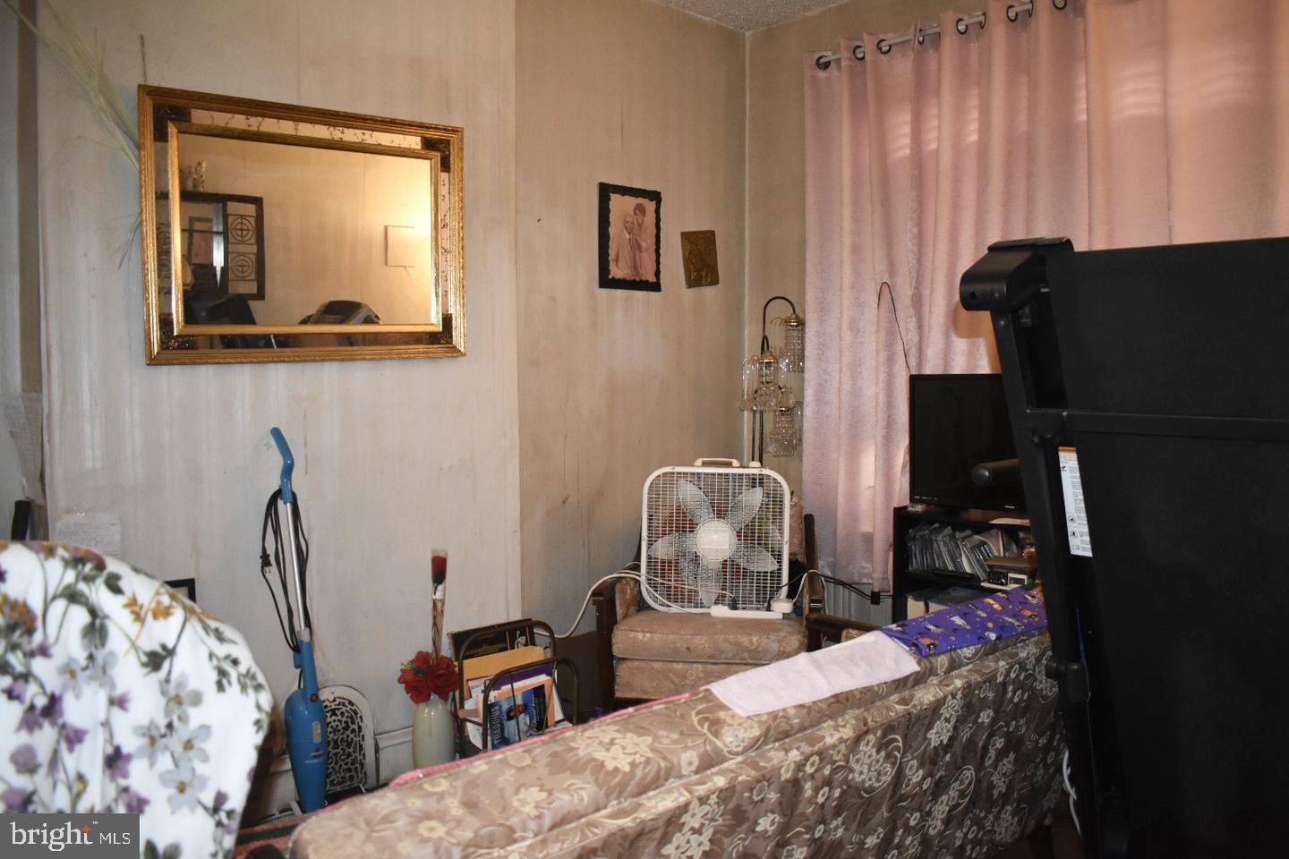 STRAWBERRY MANSION - Residential