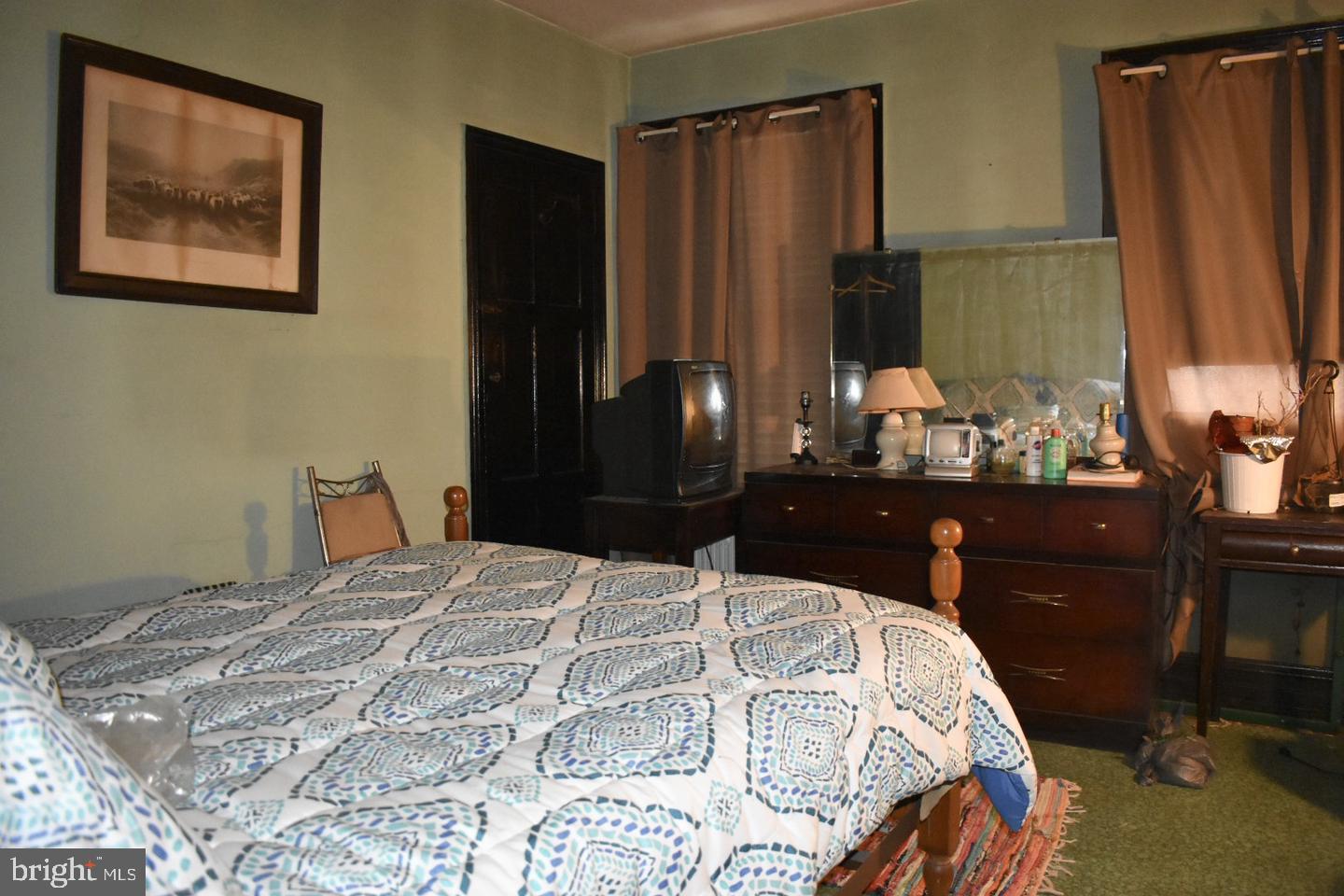 STRAWBERRY MANSION - Residential