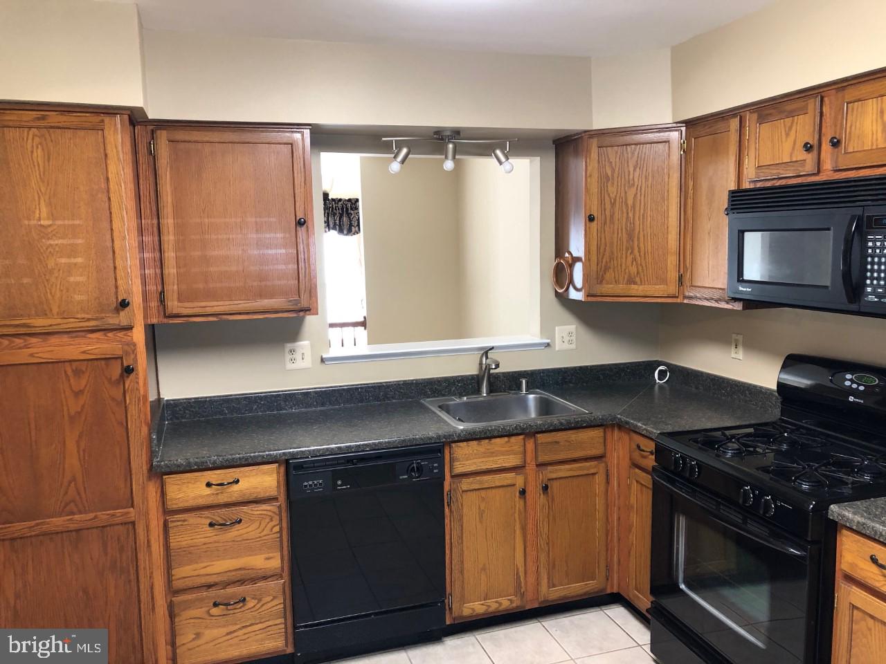 ROLLING BROOK - Residential