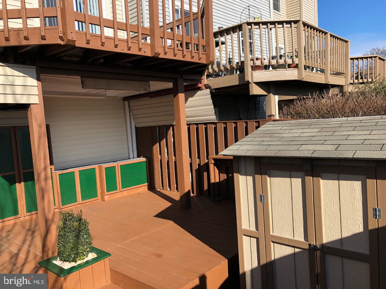 ROLLING BROOK - Residential