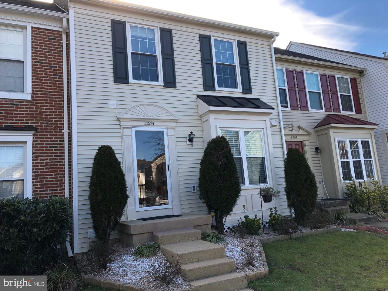 ROLLING BROOK - Residential