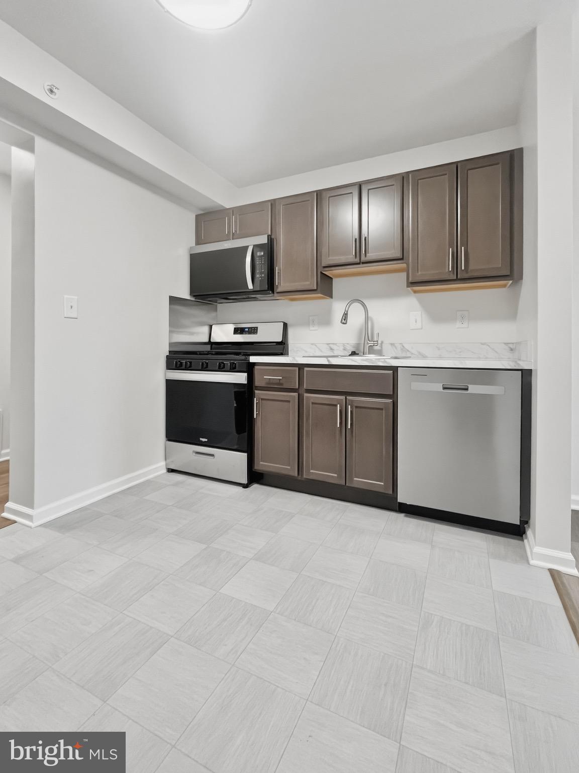 HOLLY HILL CONDOMINIUMS - Residential