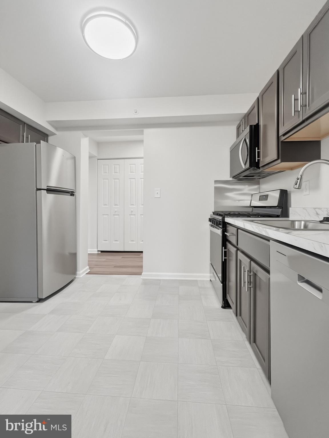 HOLLY HILL CONDOMINIUMS - Residential