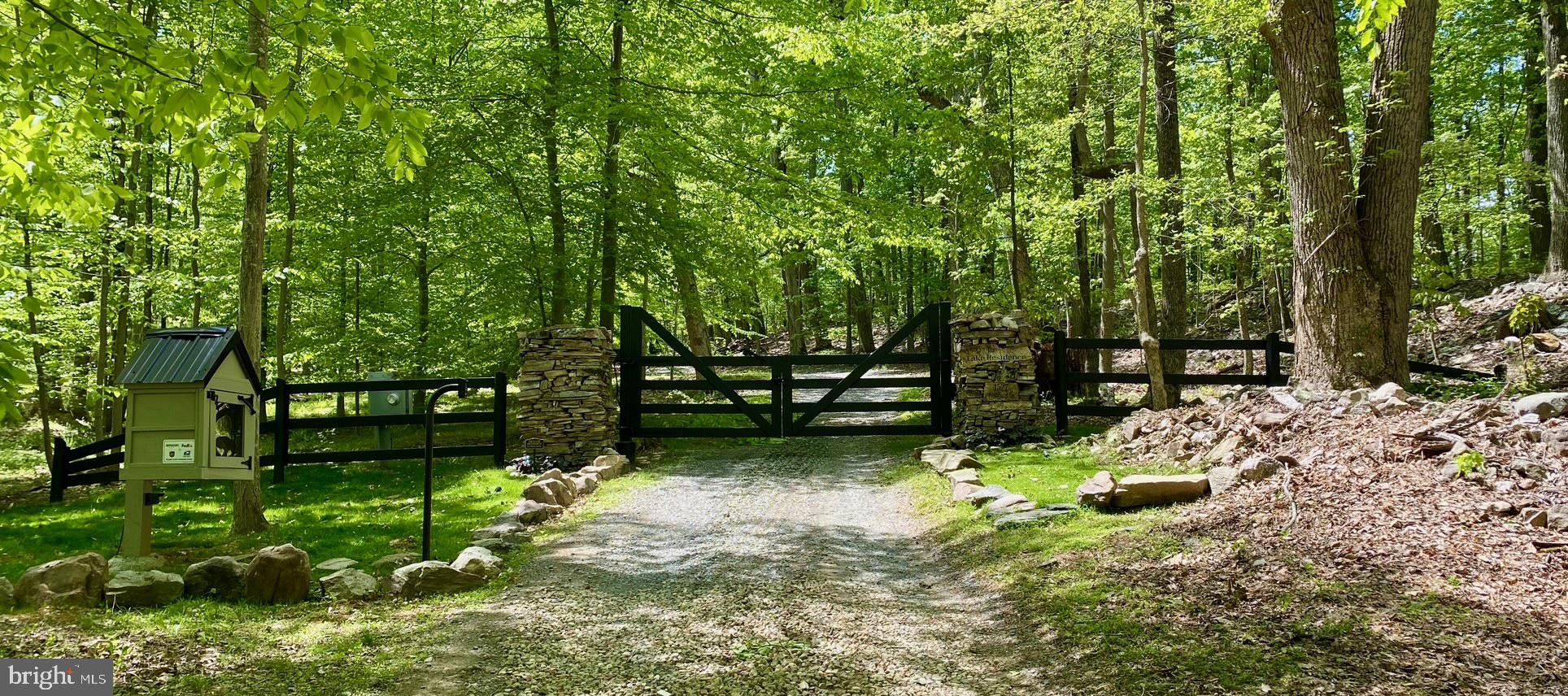 BULL RUN MOUNTAIN - Residential