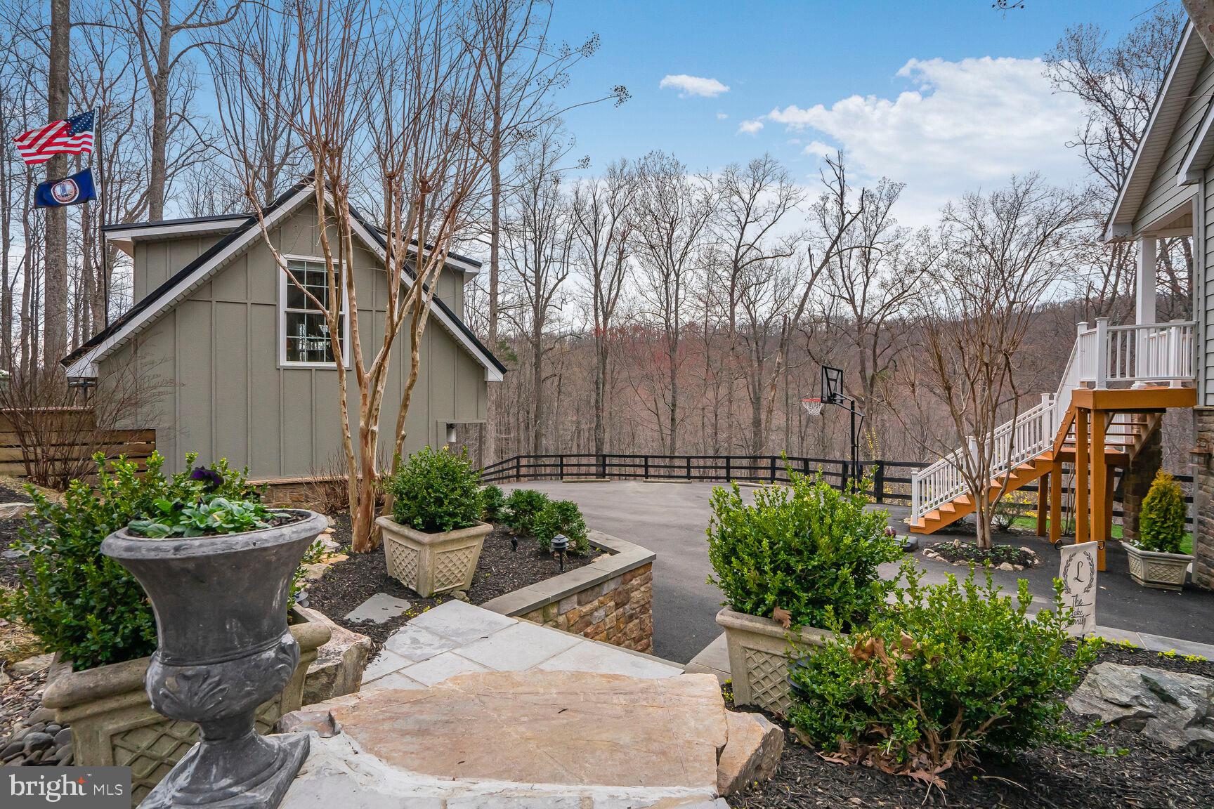 BULL RUN MOUNTAIN - Residential