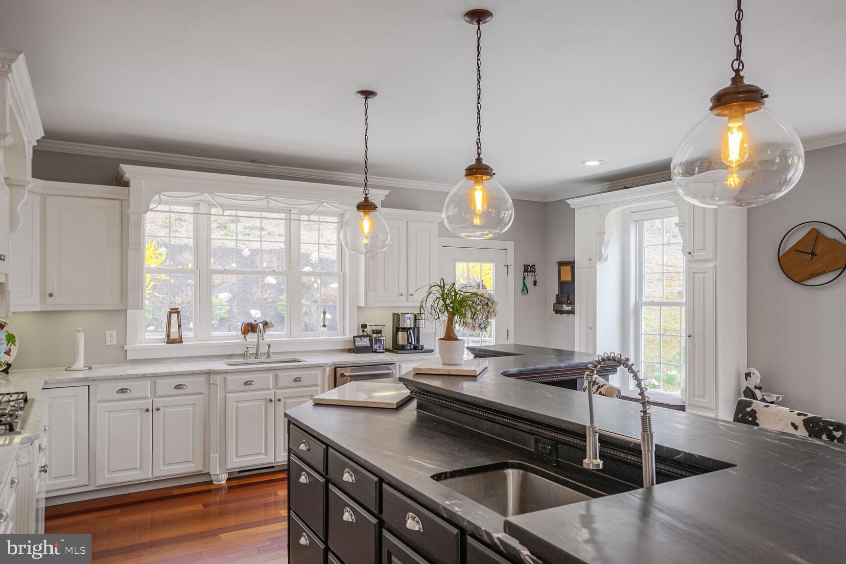 BULL RUN MOUNTAIN - Residential