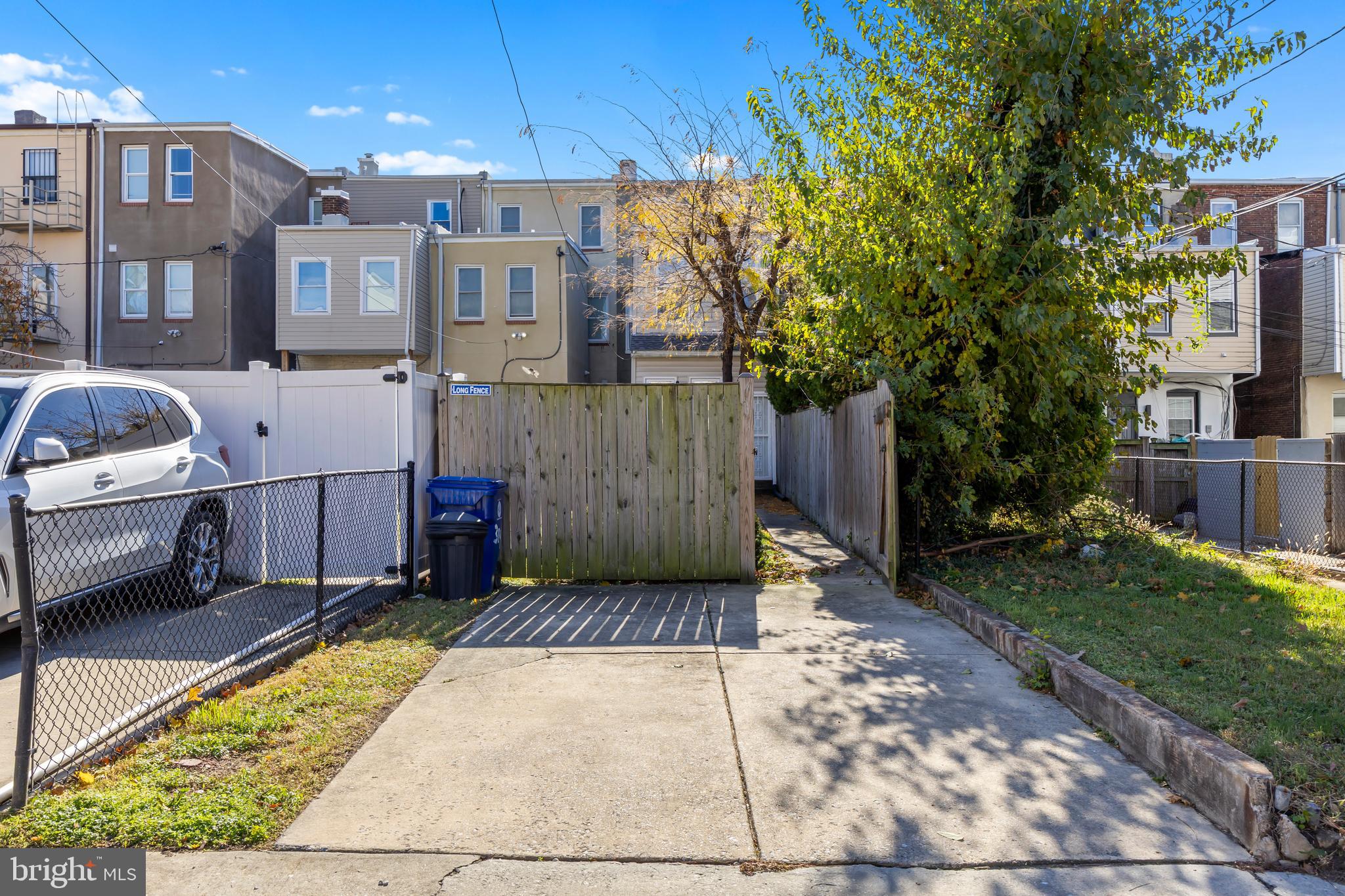 BARCLAY - Residential Lease