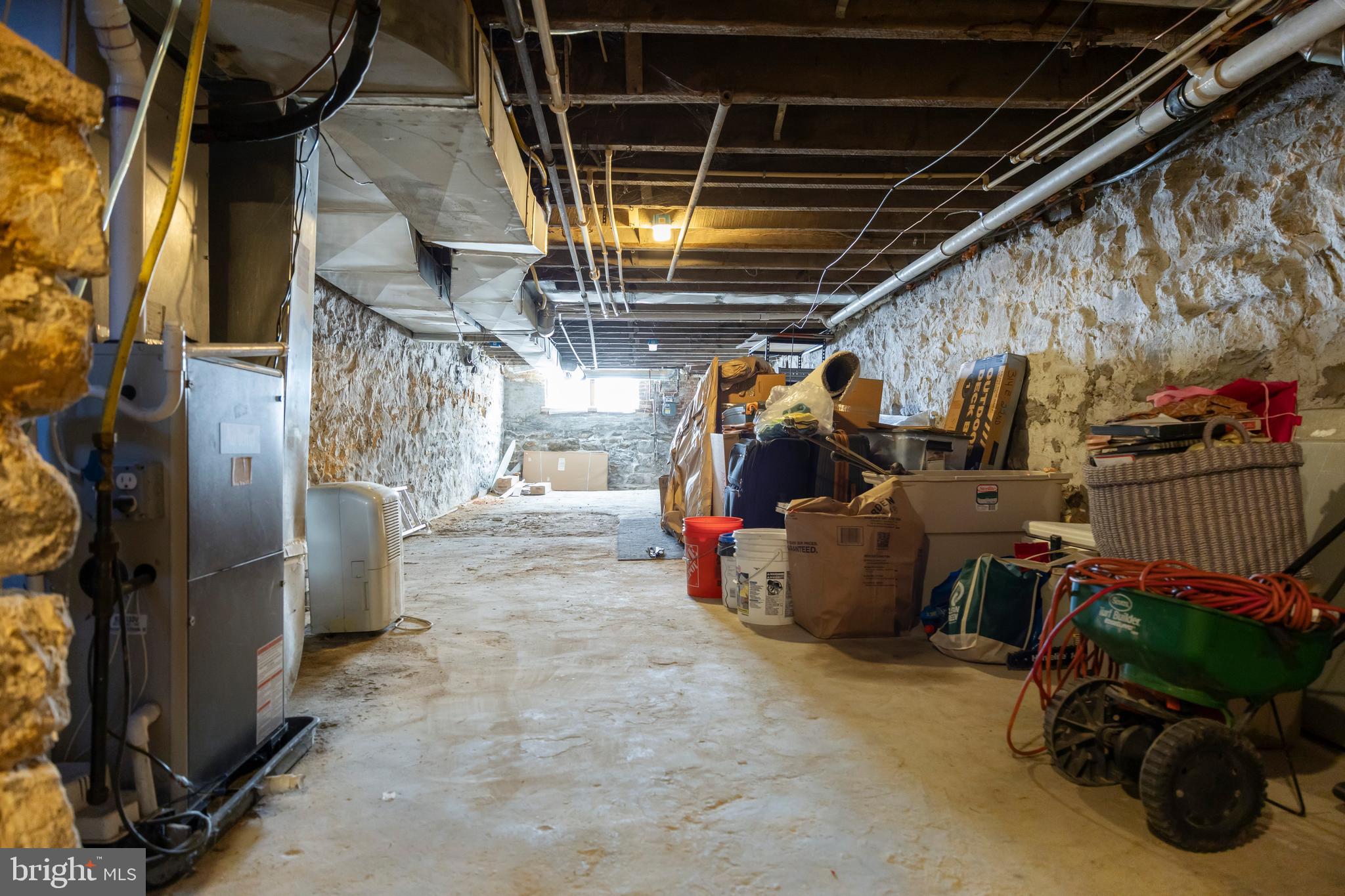 BARCLAY - Residential Lease