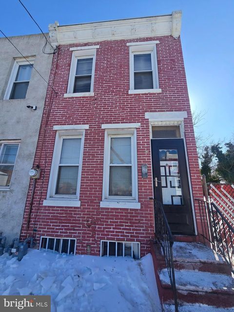 Townhouse For Sale - 636 Spruce Street<br/> CAMDEN, NJ 08103