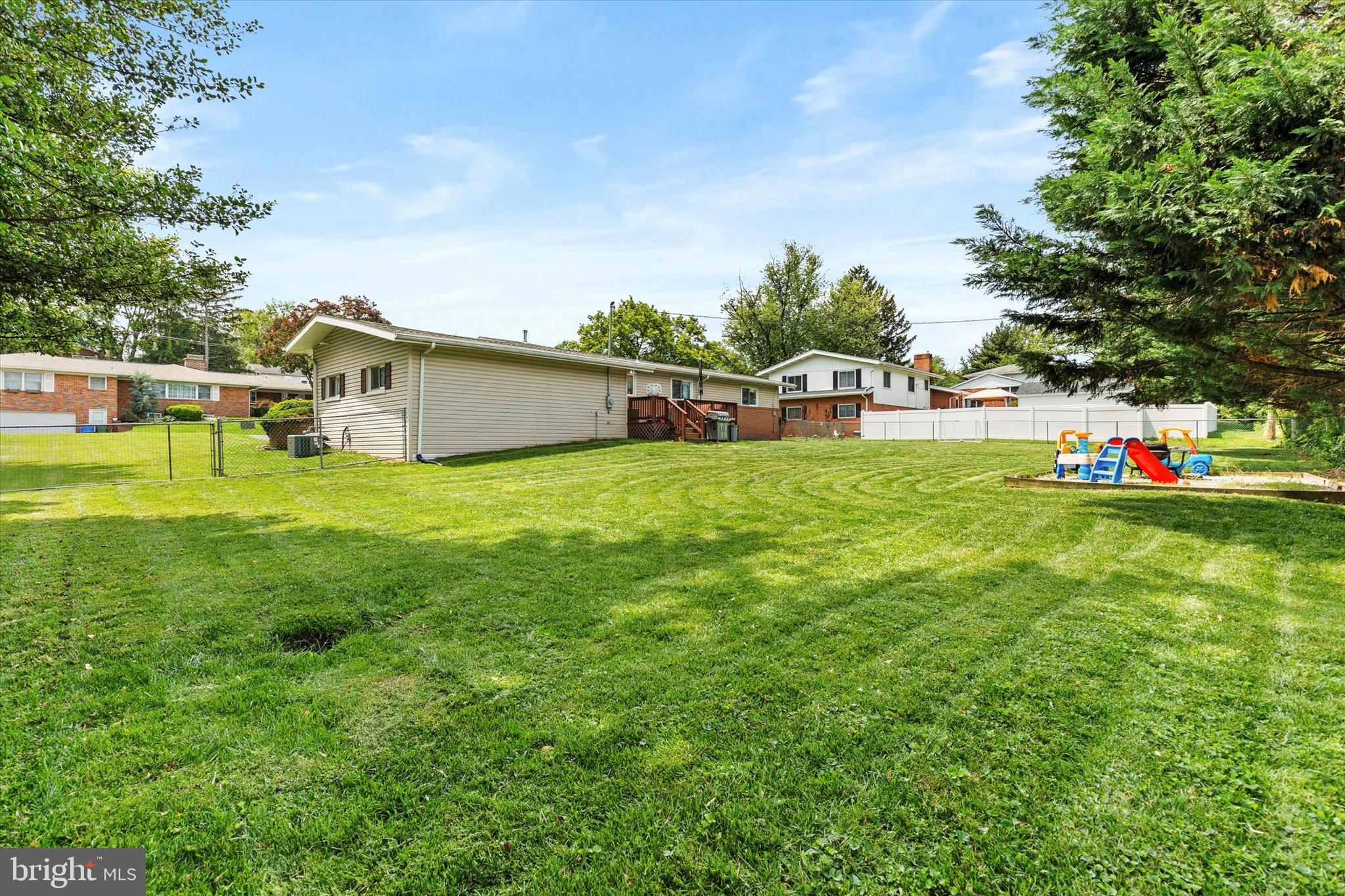 SPRINGETTSBURY TWP - Residential