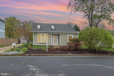 1616 S OAKLAND STREET ARLINGTON VA 22204