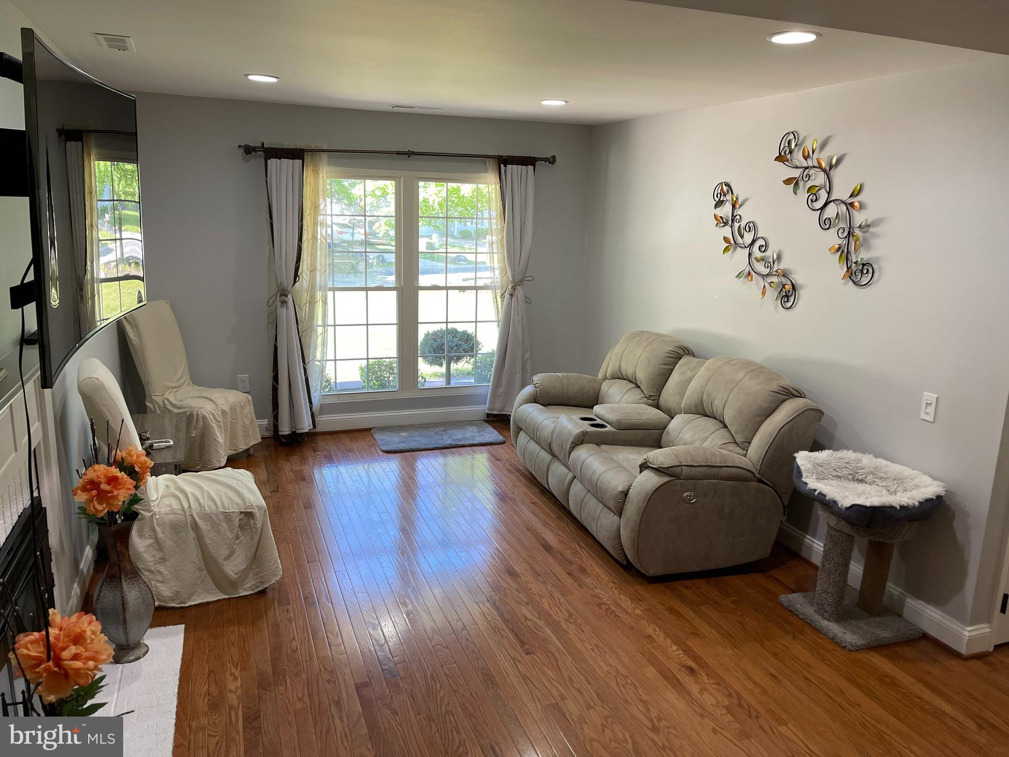 ST CHARLES HUNTINGTON - Residential