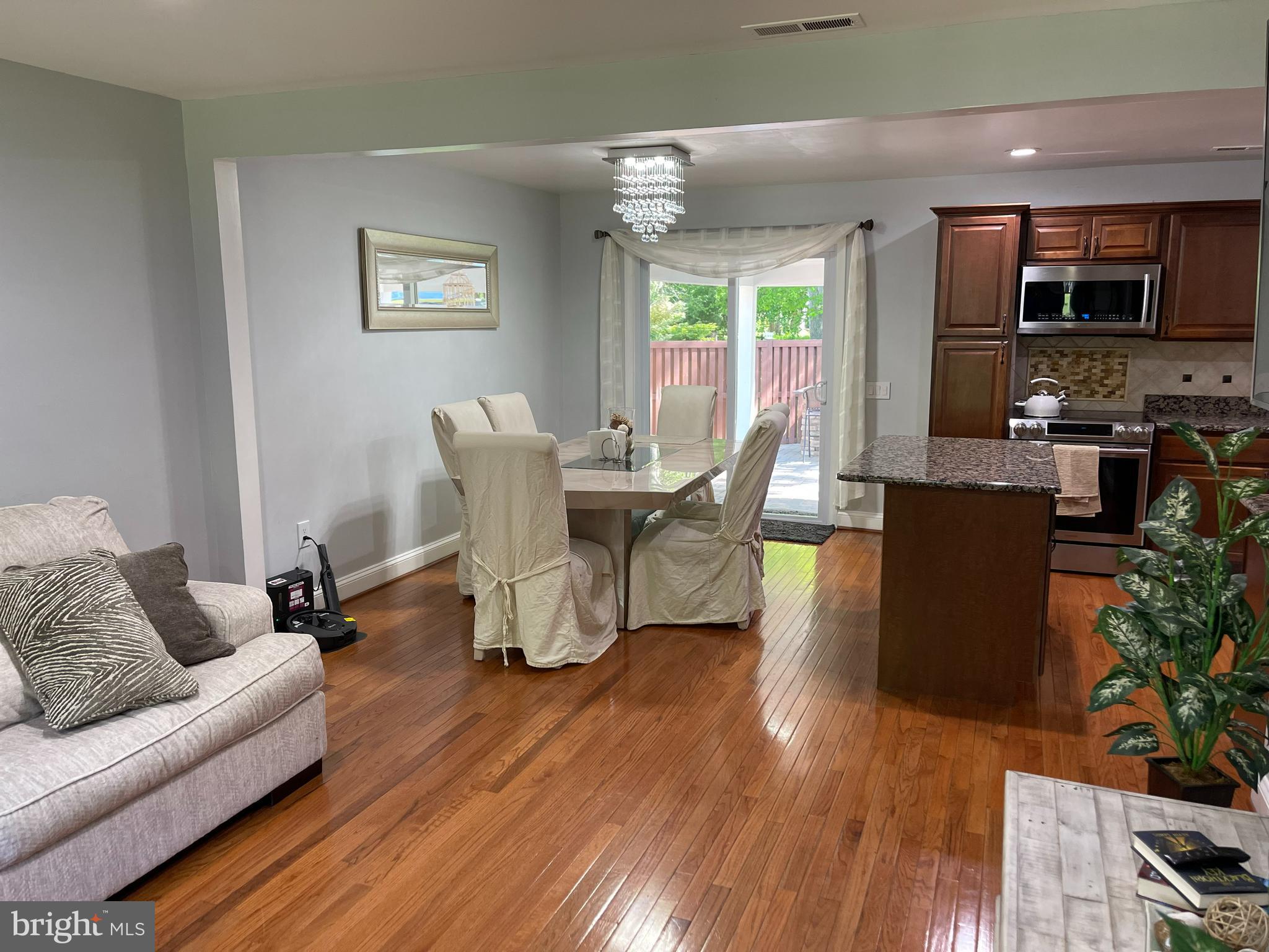 ST CHARLES HUNTINGTON - Residential