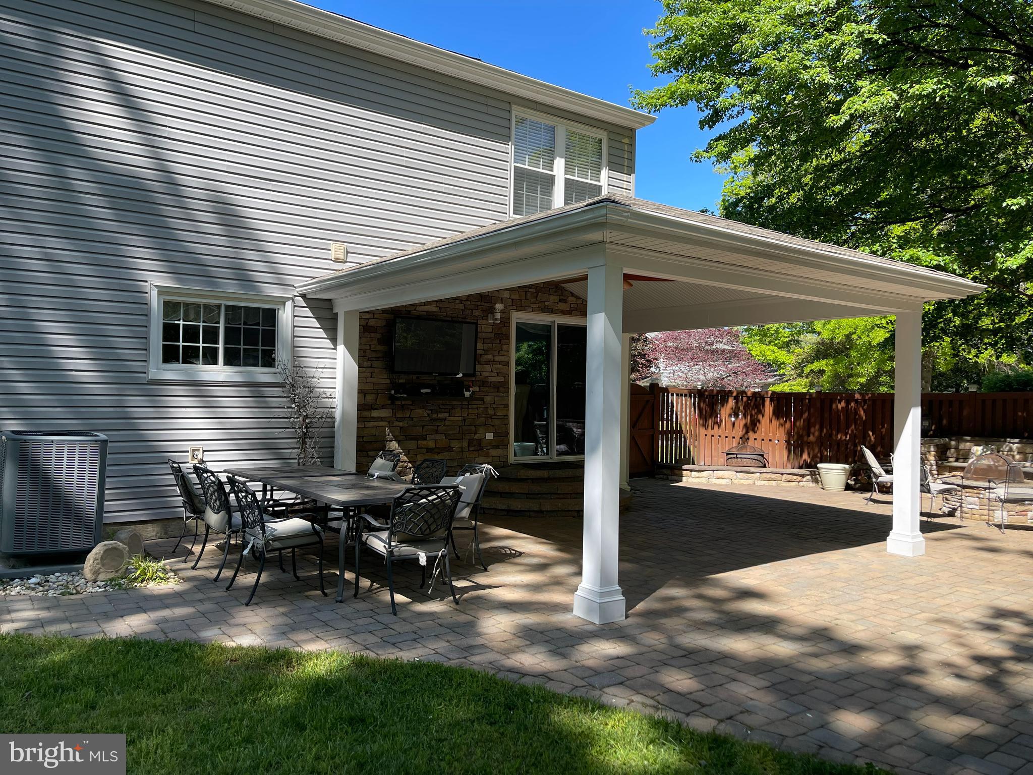 ST CHARLES HUNTINGTON - Residential