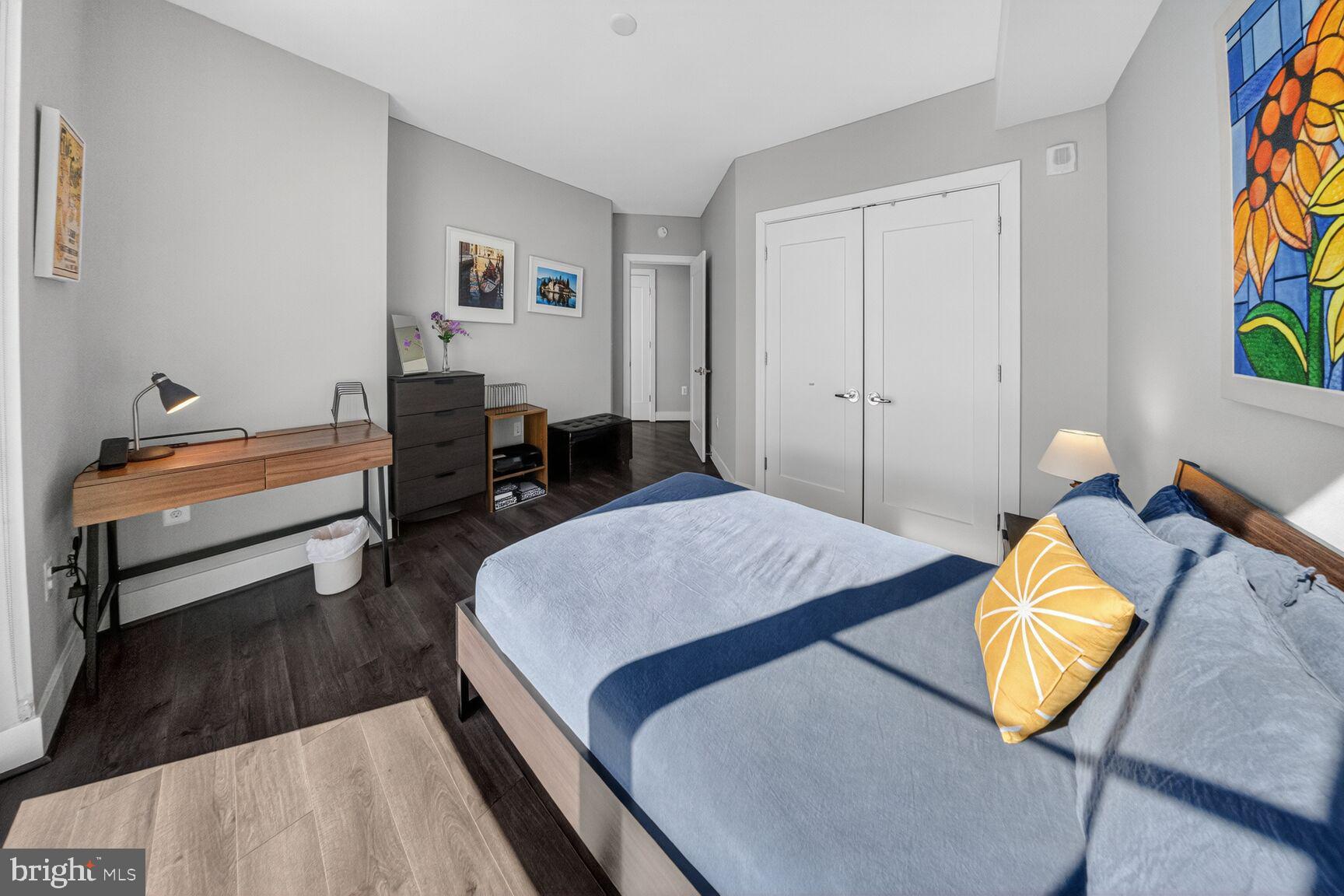 PIKE AND ROSE - Residential